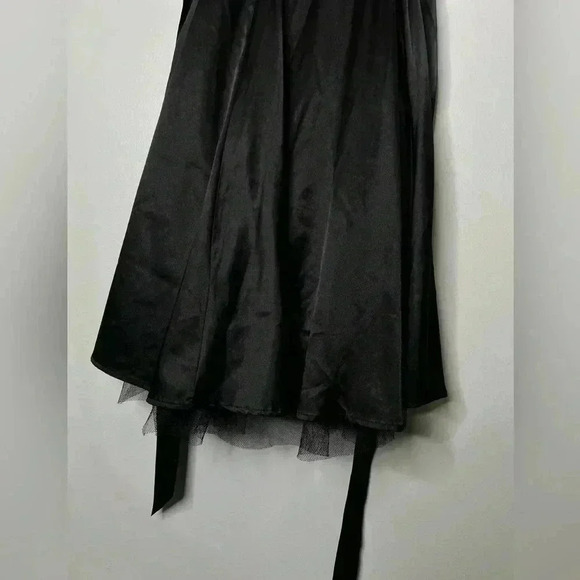 Hearts and Roses London Black Satin Skater Dress With Ruched Front Size Medium - Picture 6 of 11